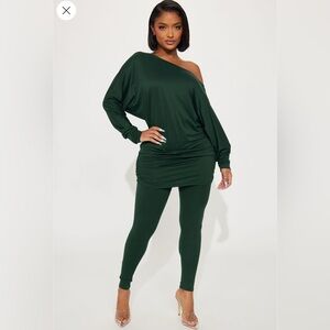 Camilla Hunter Green Off-Shoulder Dress with Leggings